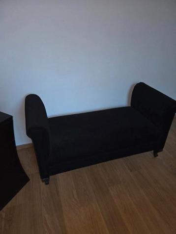 Meridienne en velour noir beschikbaar voor biedingen