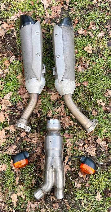 Pots d origine pour une yamaha r1 2004/ 2005/2006 beschikbaar voor biedingen