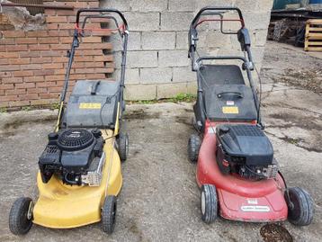 2 grasmaaiers defect voor onderdelen, Enlèvement, Utilisé, Tondeuses à gazon à essence