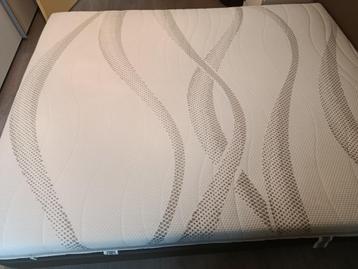 Matras 160x200 beschikbaar voor biedingen