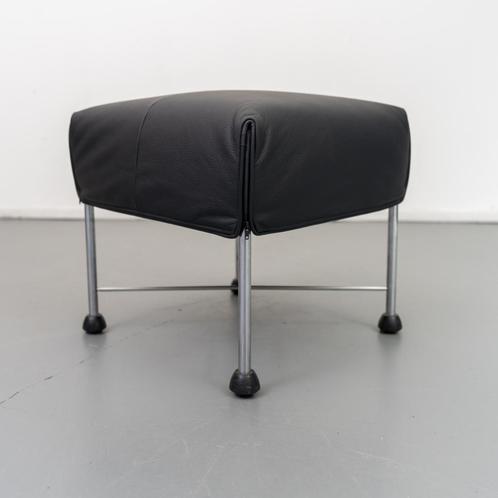 2x Montis Charly hocker/voetenbank zwart leder, Huis en Inrichting, Zetels | Voetbanken en poefs, Zo goed als nieuw, Leer, Ophalen of Verzenden