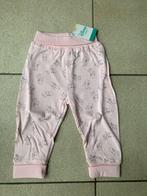 Nieuw Winnie the Pooh broekje - Maat 74 / 80, Enfants & Bébés, Vêtements de bébé | Taille 74, Fille, Enlèvement ou Envoi, Pantalon