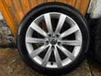 Originele Volkswagen velgen met winterbanden te koop, Auto-onderdelen, Banden en Velgen, 17 inch, Band(en), Winterbanden, Ophalen of Verzenden