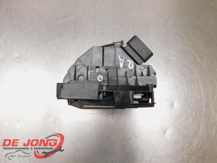 Deurslot Mechaniek 4Deurs rechts-achter van een Ford Fiesta, Auto-onderdelen, Carrosserie, Ford, Gebruikt, 3 maanden garantie