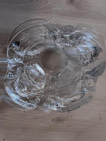 vide poche cristal, Enlèvement