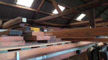 Stock bois menuiserie - Atelier en cessation