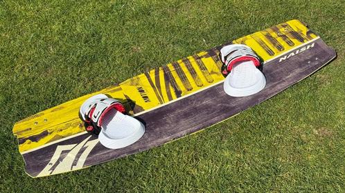 Naish kite board kiteboard twin, Watersport en Boten, Kitesurfen, Zo goed als nieuw, Kiteboard, Twintip, Ophalen