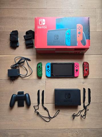 Nintendo switch met accessoires en originele doos beschikbaar voor biedingen