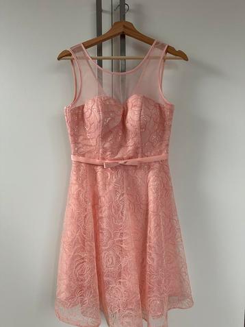 Robe de soirée beschikbaar voor biedingen