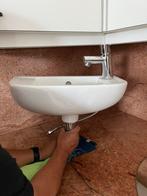Lavabo met kraan voor toilet, Doe-het-zelf en Bouw, Sanitair, Ophalen, Zo goed als nieuw, Kraan
