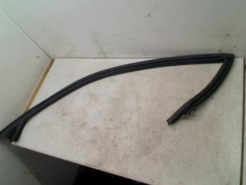 PORTIERRUBBER LINKS Scirocco (137 / 13AD) (1K8867337) beschikbaar voor biedingen