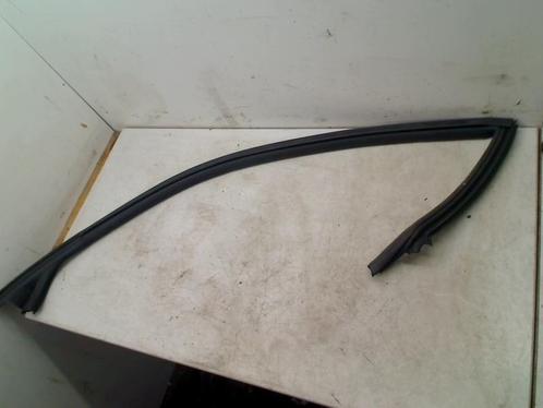 PORTIERRUBBER LINKS Scirocco (137 / 13AD) (1K8867337), Auto-onderdelen, Overige Auto-onderdelen, Volkswagen, Gebruikt