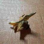 Gouden pin voor gevechtsvliegtuigen, Ophalen of Verzenden, Zo goed als nieuw, Overige onderwerpen, Speldje of Pin