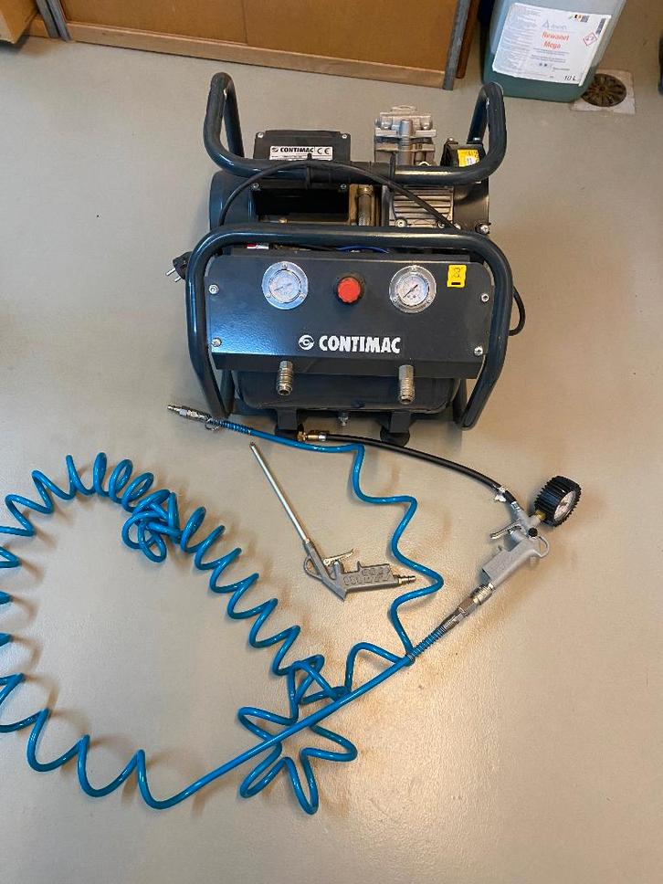 traaglopende compressor, Doe-het-zelf en Bouw, Compressors, Gebruikt, 6 tot 10 bar, Minder dan 25 liter, 200 tot 400 liter/min