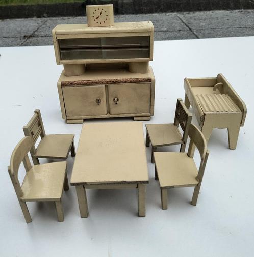 Vintage Houten Keukentje / Poppenhuis Meubilair - Een Tijdlo, Kinderen en Baby's, Speelgoed | Poppenhuizen, Gebruikt, Poppenhuis