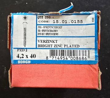 Vis à tête ronde Borgh 4,2 x 40 mm - 250/pièces par boîte, Enlèvement ou Envoi, Neuf, Moins de 50 mm, Vis