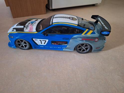 Splinternieuwe gebouwde Tamiya TT02 Ford Mustang GT 4, Hobby en Vrije tijd, Modelbouw | Radiografisch | Auto's, Nieuw, Auto onroad