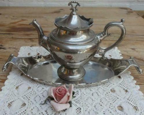 Metalen koffie / thee pot met dienblaadje, Antiek en Kunst, Curiosa en Brocante, Ophalen of Verzenden