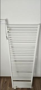 Nieuwe Vasco Handdoekradiator/ badkamerradiator, Doe-het-zelf en Bouw, Verwarming en Radiatoren, Ophalen, Zo goed als nieuw