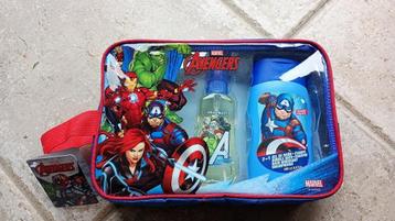 Avengers toilet bag badgel + eau de toilette  beschikbaar voor biedingen