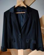 Mooie korte blazer met satijnen kraag, sierzakjes en manchet, Maat 38/40 (M), Weet ik niet meer, Zwart, Ophalen of Verzenden