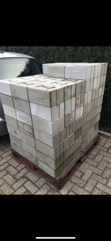 Silka kalkzandsteen blokken met toebehoren GRATIS!!! beschikbaar voor biedingen