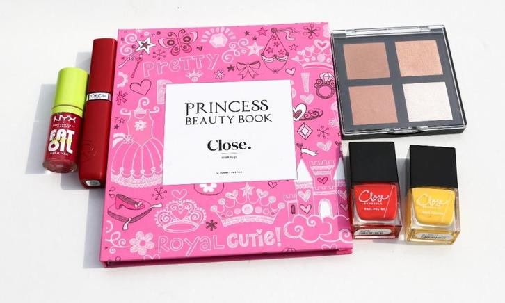 Make-up set - alles is nieuw!, Handtassen en Accessoires, Uiterlijk | Cosmetica en Make-up, Nieuw, Make-up, Gehele gezicht, Ophalen of Verzenden