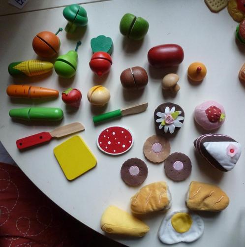 houten fruit en groente en stoffen taartjes, koekjes, broodj, Enfants & Bébés, Jouets | Jouer aux cuisines, Utilisé, Accessoires de cuisine de jeu