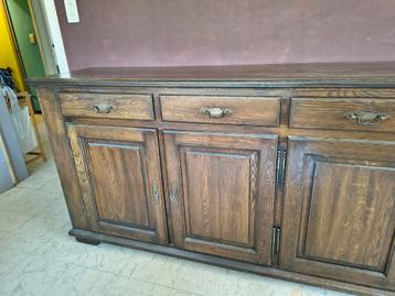 GRATIS dressoir vitrine beschikbaar voor biedingen