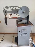 Machine à coudre le cuir Adler motorisé, Ophalen