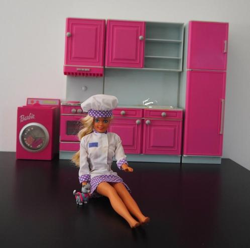 Barbie Lave linge + cuisine + Poupée, Enfants & Bébés, Jouets | Poupées, Utilisé, Barbie, Enlèvement