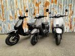 Meilleur scooter Venesi testé Différentes couleurs, Vélos & Vélomoteurs, Enlèvement ou Envoi, Neuf, Essence, 49 cm³