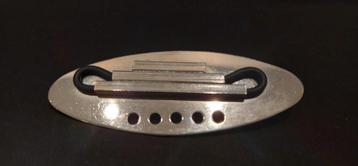 CADEAU-IDEE! Metalen broche beschikbaar voor biedingen