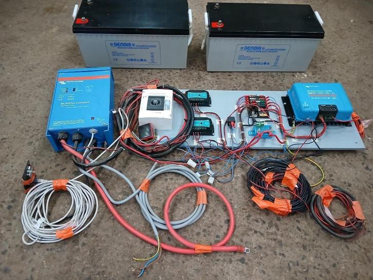 Zonne-energie, stand-alone, batterij, 12v, zonnepanelen, Diversen, Overige Diversen, Zo goed als nieuw, Ophalen