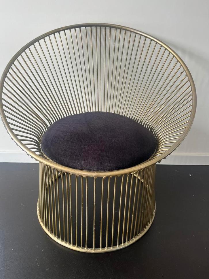 Fauteuil vintage en métal doré et coussin velours, Maison & Meubles, Fauteuils, Comme neuf, Métal, Enlèvement