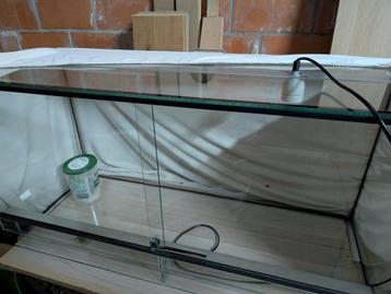Terrarium 100Lx 50Hx40b beschikbaar voor biedingen