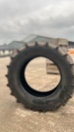 Band 650/65r42, Zakelijke goederen, Ophalen