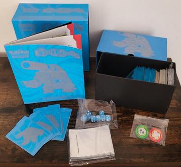Pokemon kaarten + Box beschikbaar voor biedingen