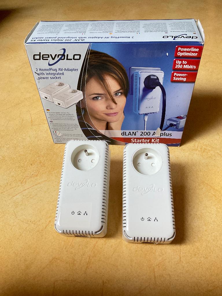 IT kast opruiming: AV adapter, Ophalen, Zo goed als nieuw