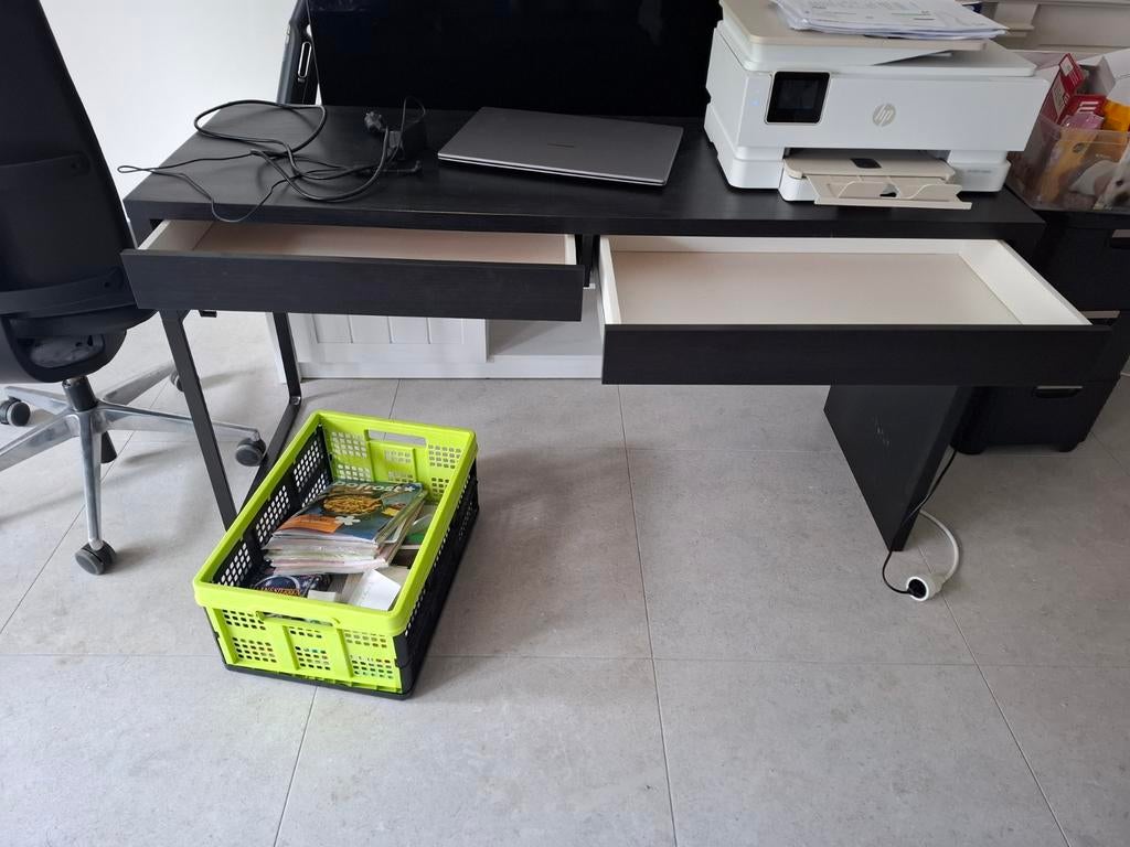 Bureau met 2 laden 1m40 op 35cm, Ophalen