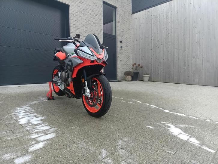 Aprilia Tuono 660, Motos, Motos | Aprilia, Particulier, Sport, plus de 35 kW, 2 cylindres, ABS, Contrôle de traction, Enlèvement