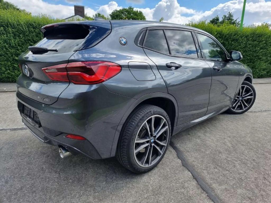 BMW X2 X2 2.0iAS xDrive20 M PACK (automatique), Argent ou Gris, Entreprise, 5 portes, 5 places