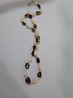 Collier vintage avec des morceaux de nacre, Bijoux, Sacs & Beauté, Neuf, Pierre ou Minéral, Enlèvement ou Envoi, Avec pendentif