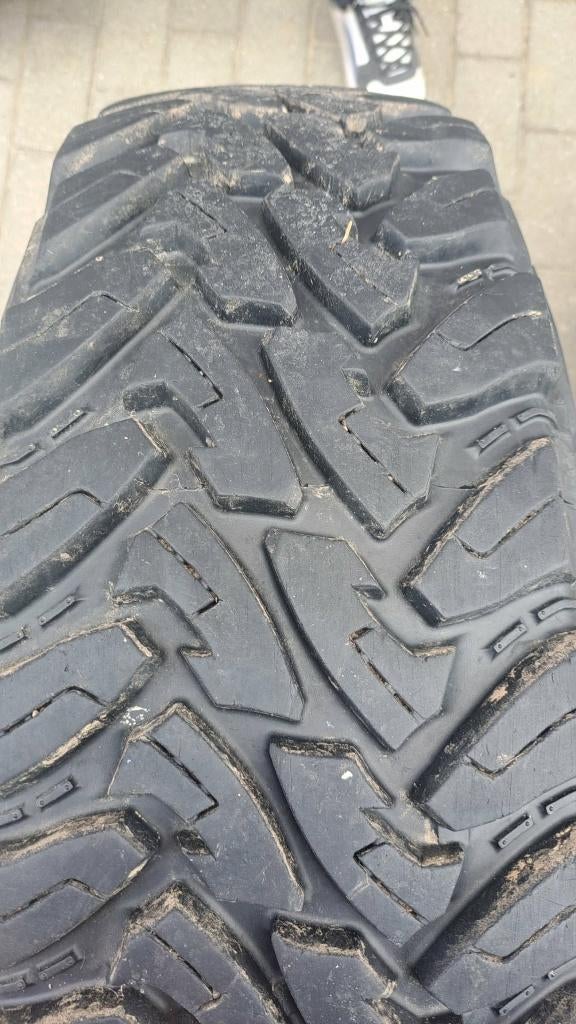 Toyo M/T 255/85r16, Autos : Pièces & Accessoires, Pneus & Jantes, 16 pouces, Pneus été, Pneu(s), Enlèvement