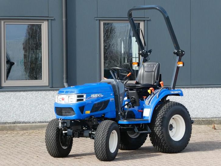 Iseki TM3267E 4wd / 0001 Draaiuren / Gazonbanden, Articles professionnels, Agriculture | Tracteurs, Autres marques, Utilisé