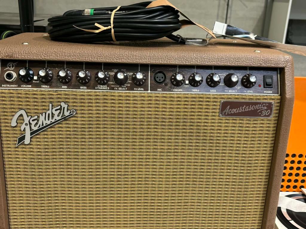 Te Koop: Nieuwe Versterker, Ophalen, Zo goed als nieuw