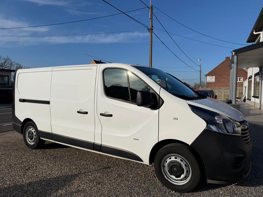 Opel Vivaro 2.0 tdci bj 2017 euro 6, Auto's, Vivaro, Euro 6, Bedrijf, 5 deurs