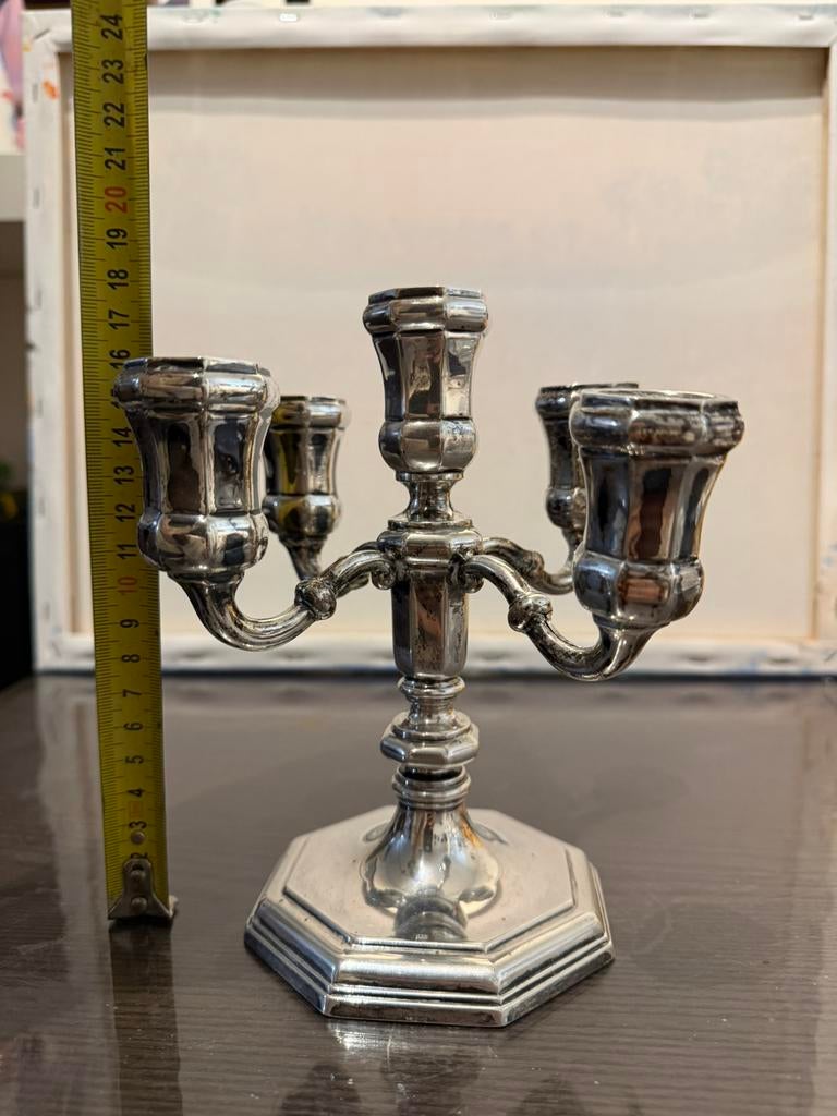 Le bougeoir est en argent 835, Antiquités & Art, Enlèvement ou Envoi, Argent