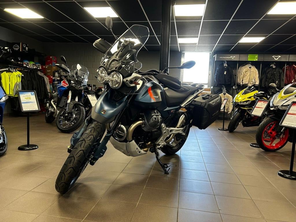 Moto Guzzi V85 Travel, 2 cilinders, Nieuw, Motorrijbewijs A, Bedrijf