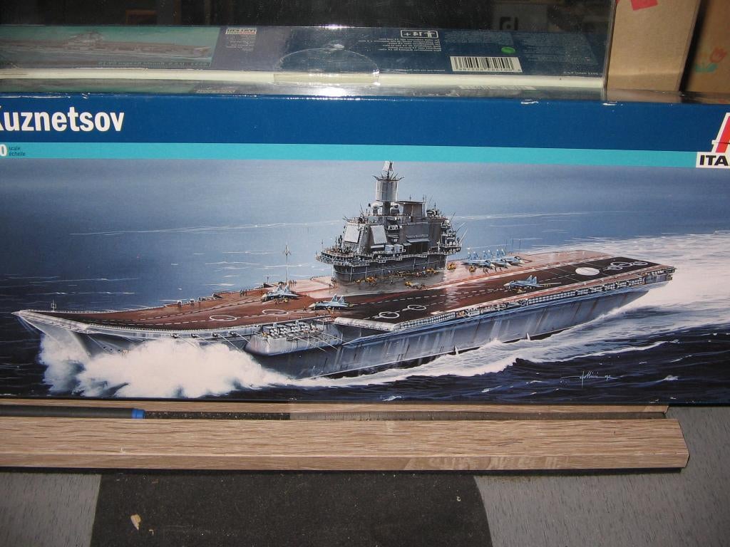 bouwdozen van vliegdek schepen, Hobby en Vrije tijd, Modelbouw | Boten en Schepen, Ophalen of Verzenden, Nieuw, Italeri